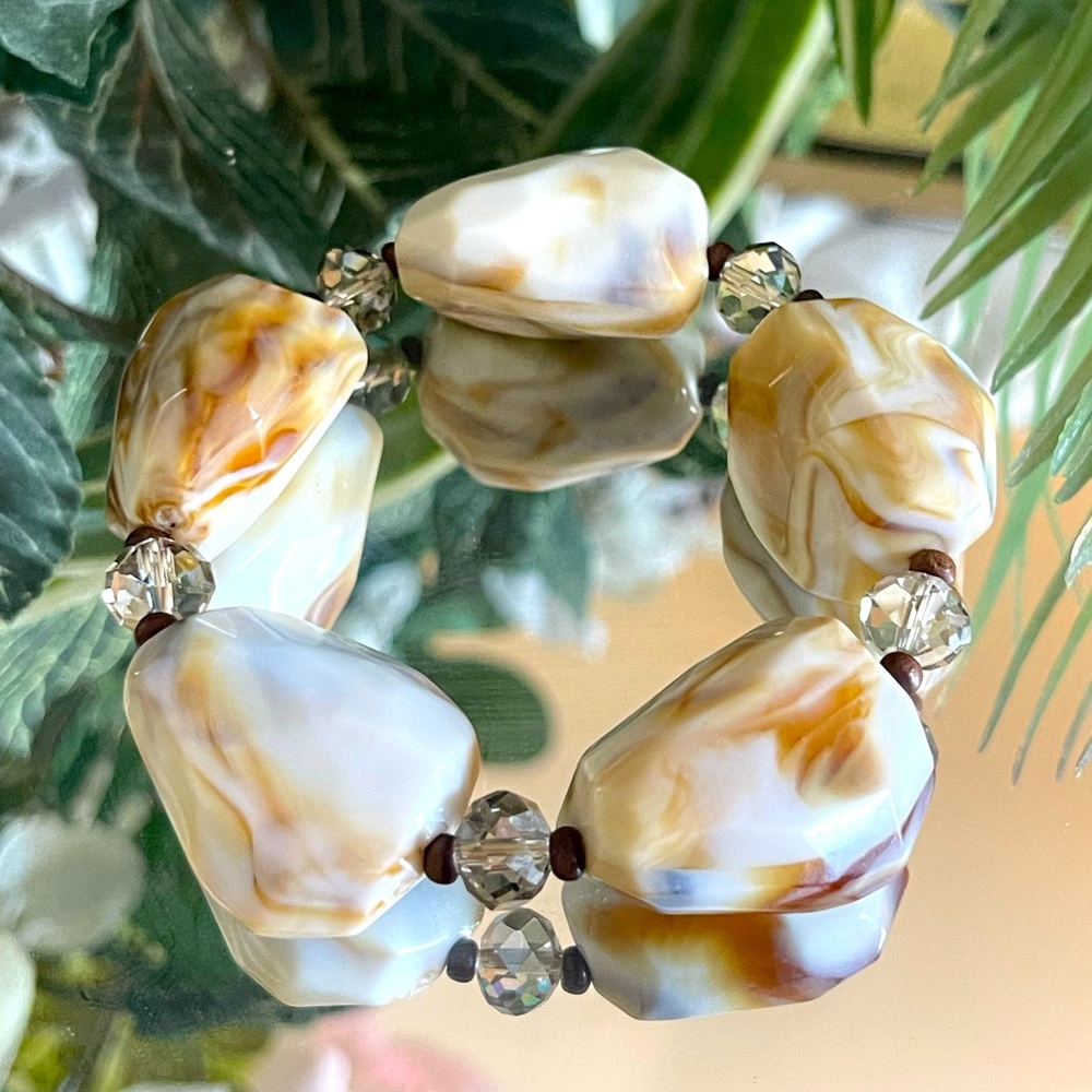 Marble-Look Beaded Bracelet